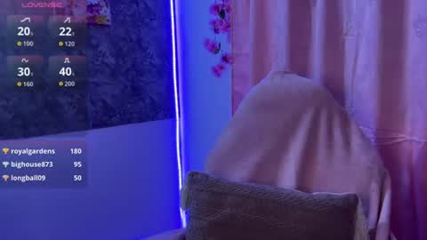 Snapshot of _evil_queen_ chatting on August 2026 02:03:02 AM Jessica online show from August 2026 02:03:02 AM
