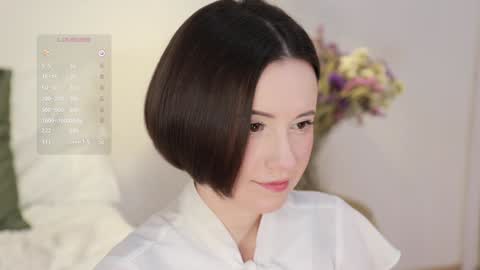 Essie  online show from December 2024 11:31:01 PM