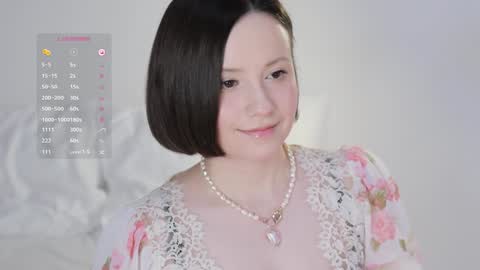 Essie  online show from February 2025 09:15:01 AM