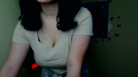 Snapshot of _foxy_lady chatting on November 2025 07:20:01 AM Alice online show from November 2025 07:20:01 AM