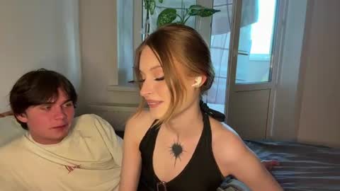 Snapshot of _freedom_couple_ chatting on June 2026 05:36:02 PM Kaithie and Jessie online show from June 2026 05:36:02 PM