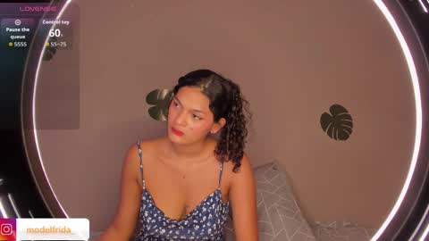 Frida online show from October 2025 01:42:02 PM