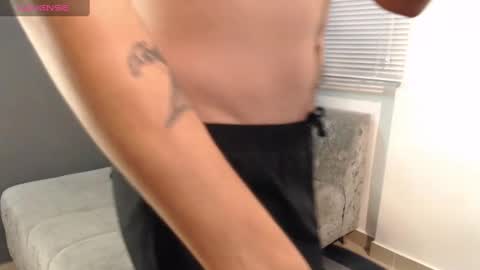 Snapshot of _funny_room_ chatting on February 2025 01:33:01 PM Laura Juan online show from February 2025 01:33:01 PM