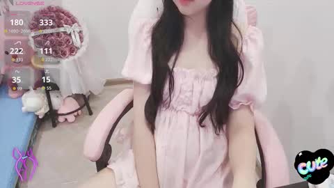 Anna online show from November 2025 03:00:01 PM