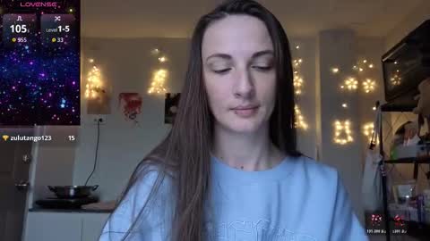 Goddess Aurora online show from November 2025 08:46:02 AM