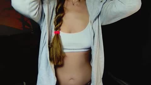 _goldilocks__ online show from September 2025 06:46:02 PM