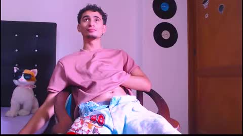 GsusssFeets online show from November 2025 06:41:04 PM