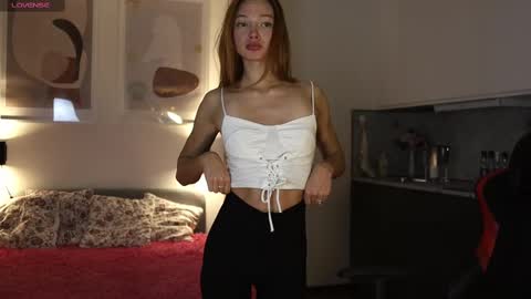 Katarina online show from February 2025 01:37:02 PM