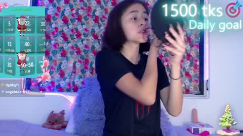 Gwen online show from December 2024 06:06:01 AM