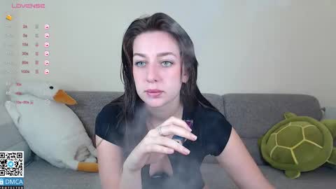 Snapshot of _halllseyyy_ chatting on September 2025 09:33:01 AM Hi everybody my name is Halsey online show from September 2025 09:33:01 AM