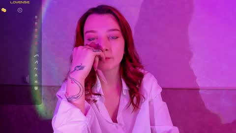 _hey_scarlett_ online show from December 2024 04:58:02 AM