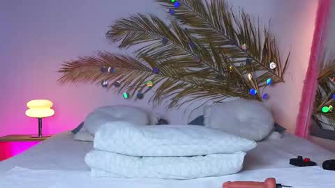 Holly online show from February 2025 06:06:01 AM