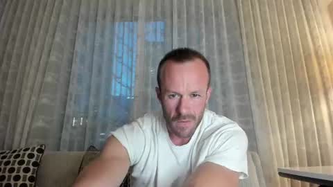 Snapshot of _hotr0d chatting on June 2026 01:47:02 AM Hot Rod online show from June 2026 01:47:02 AM