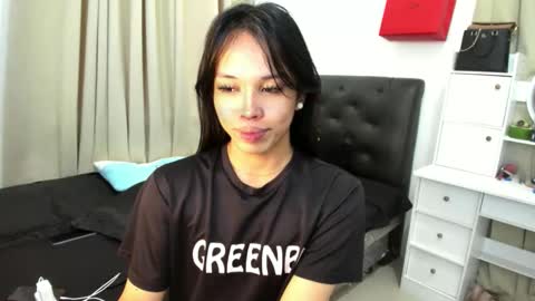 yanie online show from February 2026 11:31:02 PM