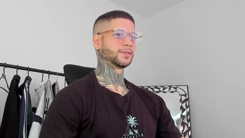 jeison online show from October 2025 04:20:02 PM