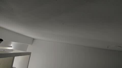 jannis  online show from April 2026 10:54:02 PM