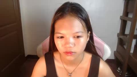 Snapshot of _jennn chatting on May 2026 04:23:01 PM Jen online show from May 2026 04:23:01 PM