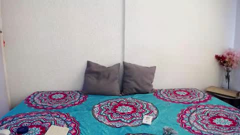 Snapshot of _joanne_and_oliver_ chatting on September 2025 05:13:01 PM Joanne Oliver online show from September 2025 05:13:01 PM