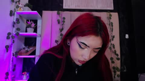 Mia online show from February 2025 05:09:01 PM