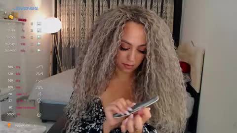 _just_a_queen_3 online show from September 2025 04:28:02 PM