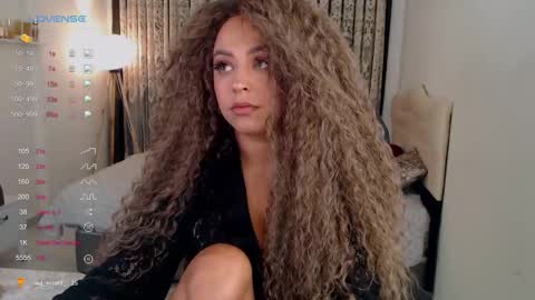 _just_a_queen_3 online show from September 2025 06:19:01 PM