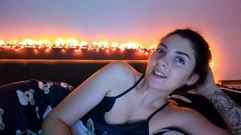 _just_a_simple_girl online show from February 2025 07:27:01 PM