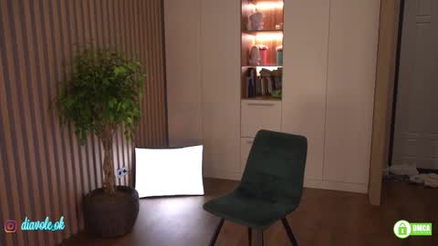 Kate online show from September 2025 03:24:02 PM