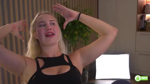 Kate online show from September 2025 09:35:02 AM