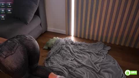 Kate online show from October 2025 04:28:01 PM