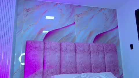 Kendall online show from March 2026 12:01:01 PM