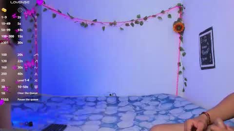 Snapshot of _kheftha_04 chatting on February 2026 04:10:02 PM Nucita online show from February 2026 04:10:02 PM