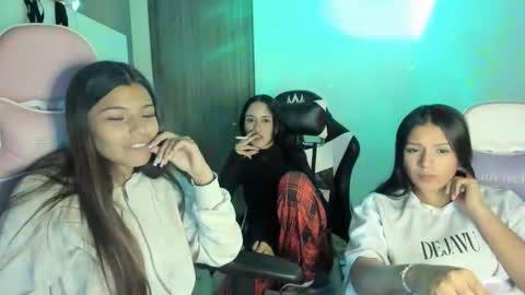 khloe sweet online show from November 2025 11:27:02 PM