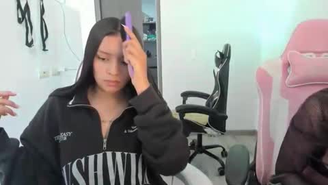 khloe sweet online show from February 2026 05:20:01 PM