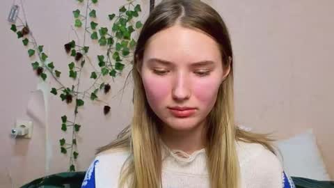 _kikiclark_ online show from February 2026 07:12:01 PM