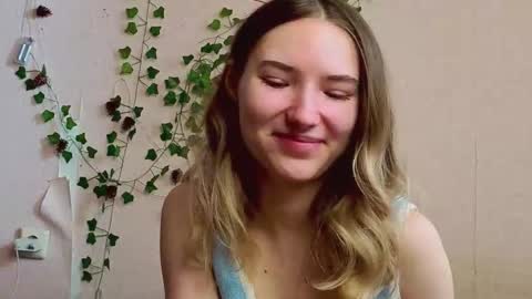 _kikiclark_ online show from March 2026 09:27:01 AM