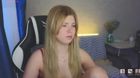 Snapshot of _kirieshka chatting on May 2026 04:46:02 PM Molly Emily online show from May 2026 04:46:02 PM