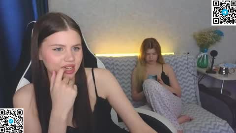 Snapshot of _kirieshka chatting on May 2026 04:38:01 PM Molly Emily online show from May 2026 04:38:01 PM