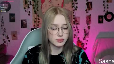 _kitekat_ online show from December 2025 02:58:02 PM