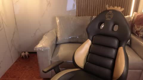 _kitten_1 online show from January 2026 03:22:02 AM