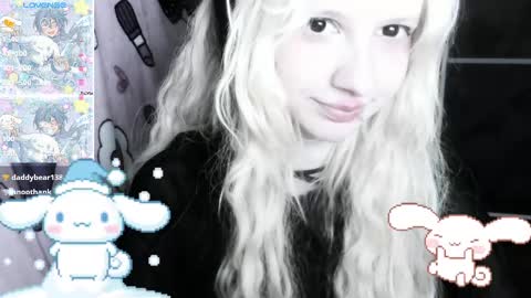  kuro  online show from February 2025 07:31:02 PM