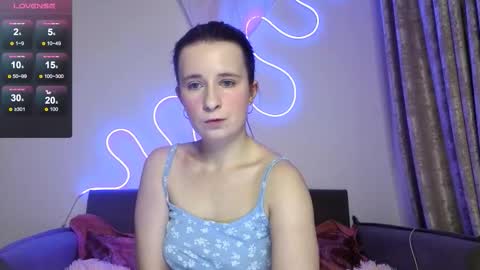 _kylle_ online show from November 2025 07:14:02 PM