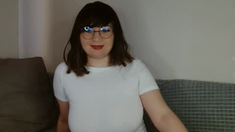 Snapshot of _lalilu_ chatting on January 2025 07:52:02 AM _lalilu_ online show from January 2025 07:52:02 AM