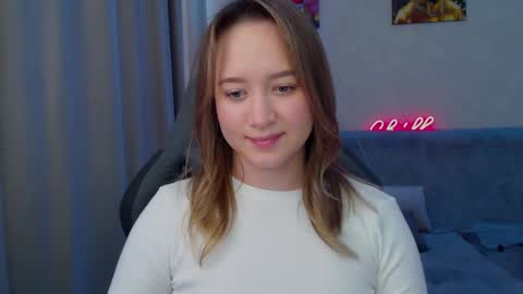 _lalune_ online show from March 2025 06:27:01 AM