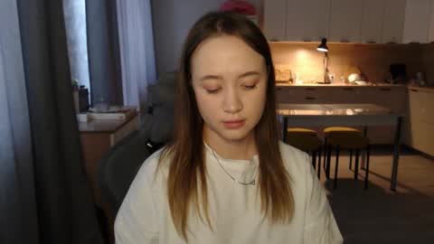 _lalune_ online show from March 2026 08:51:01 AM