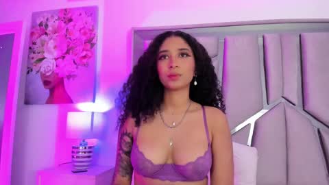 Lanna  online show from February 2025 06:04:02 PM