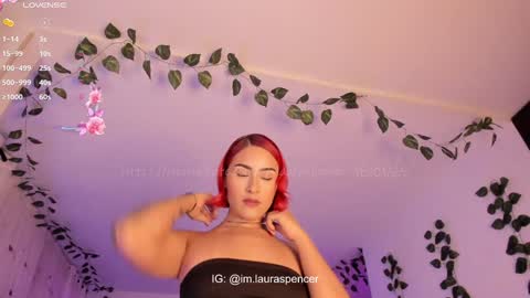 Snapshot of _lauraspencer_ chatting on January 2025 11:44:02 PM Laura online show from January 2025 11:44:02 PM