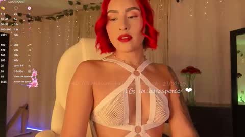 Snapshot of _lauraspencer_ chatting on September 2025 07:10:02 AM Laura online show from September 2025 07:10:02 AM