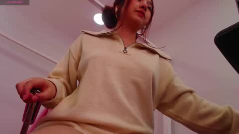 Snapshot of _linrose_ chatting on February 2026 06:42:01 PM linrose online show from February 2026 06:42:01 PM