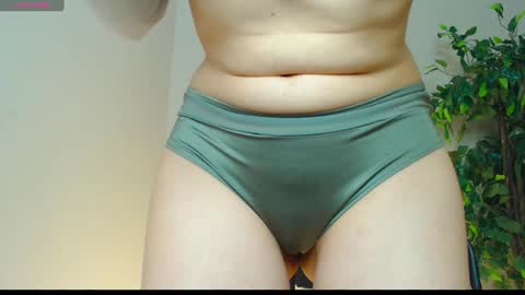 Mila  online show from December 2024 01:44:01 PM