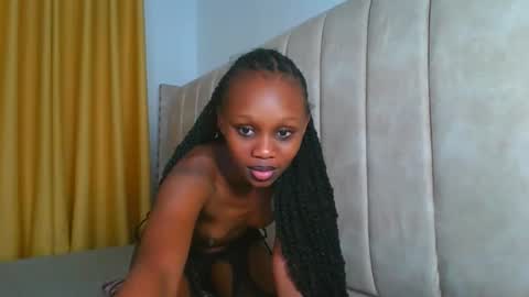 Littlevenus online show from October 2025 03:00:02 PM